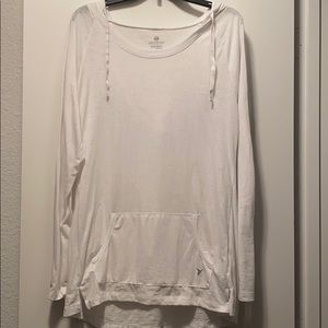 White Old Navy athletic top